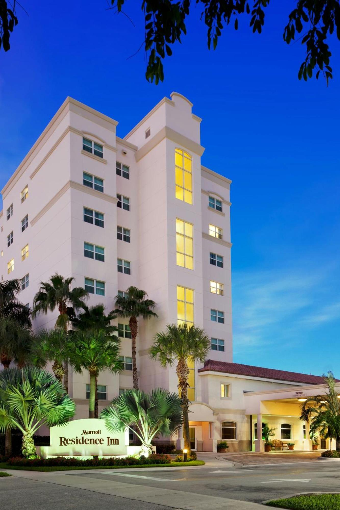 Residence Inn By Marriott Miami Aventura Mall Bagian luar foto